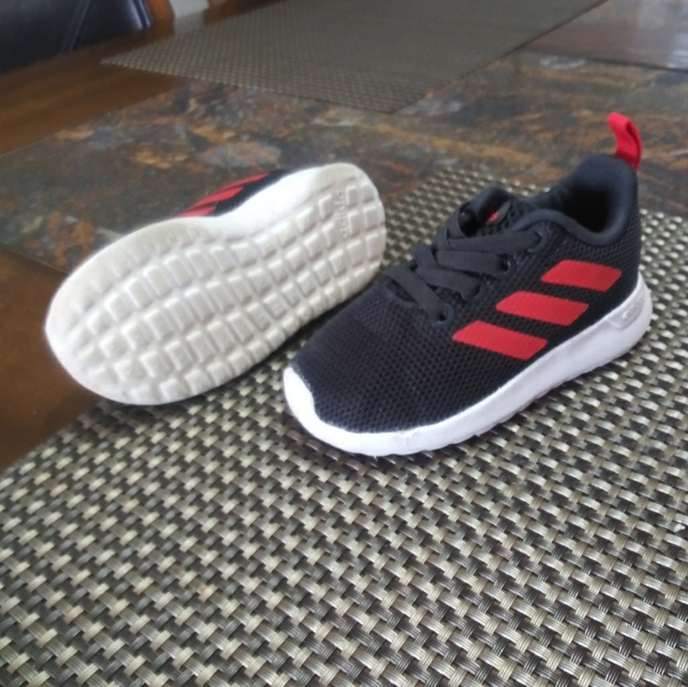 Adidas tolder shoes